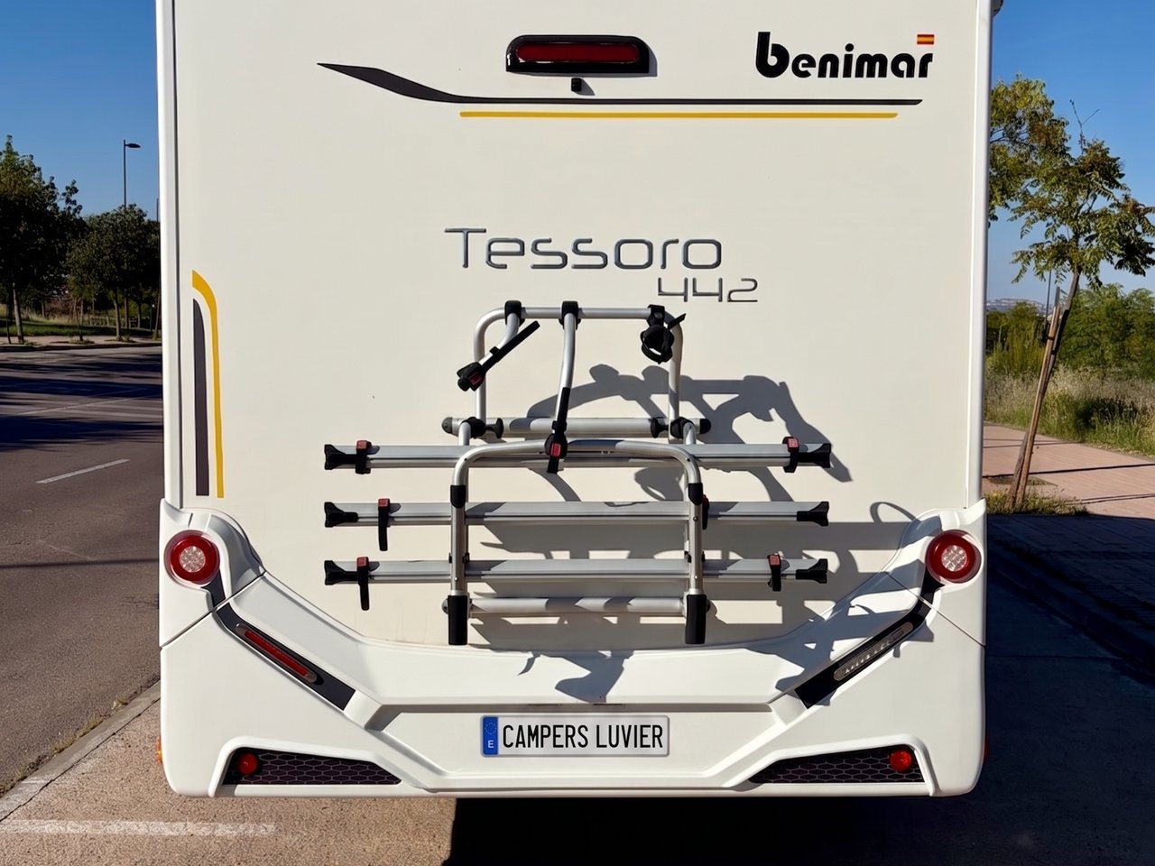 Benimar Tessoro 442 interior — 3