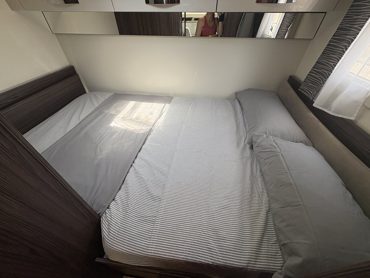 Benimar Tessoro 442 interior — 7